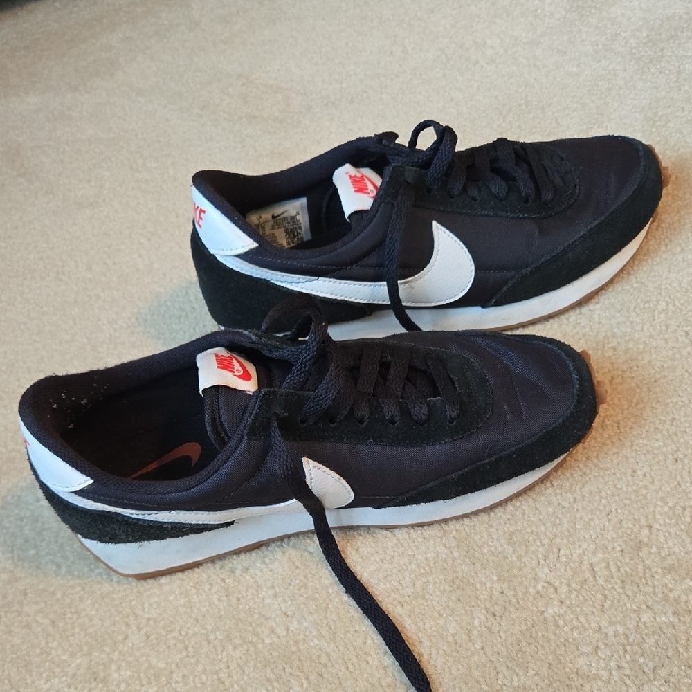 Nike Classic Black and White Running Shoes